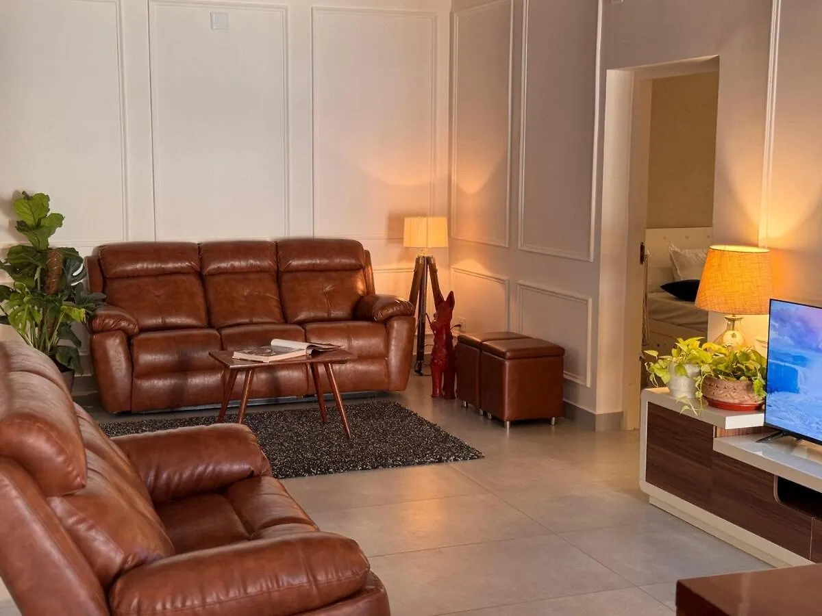 Stay Central Loft Panampilly Kochi Indien